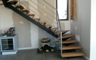 Réalisation et pose d’un escalier sur mesure en bois à Lyon dans le Rhône